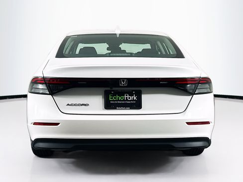Used 2023 Honda Accord LX image 7