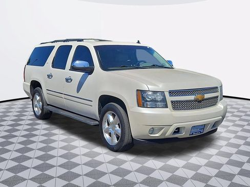Used 2014 Chevrolet Suburban LTZ AWD/4WD image 8