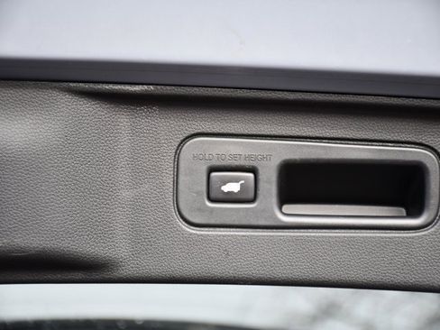 Used 2023 Honda Pilot Elite image 32