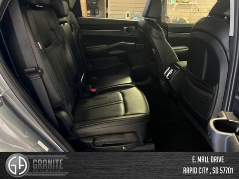 Used 2024 Kia Sorento S FWD image 34
