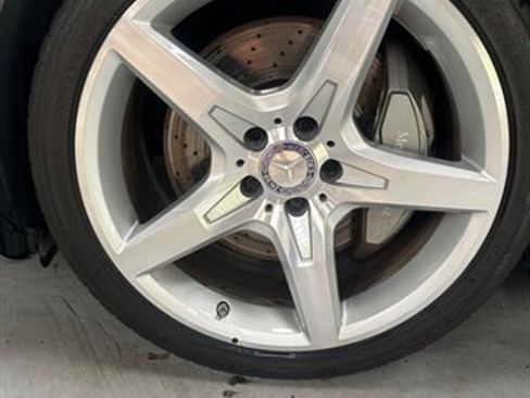 Used 2013 Mercedes-Benz SL 550 w/ Premium Pkg image 32