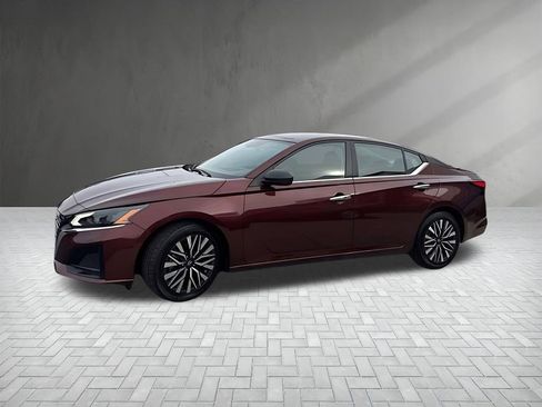 Used 2024 Nissan Altima 2.5 SV image 45