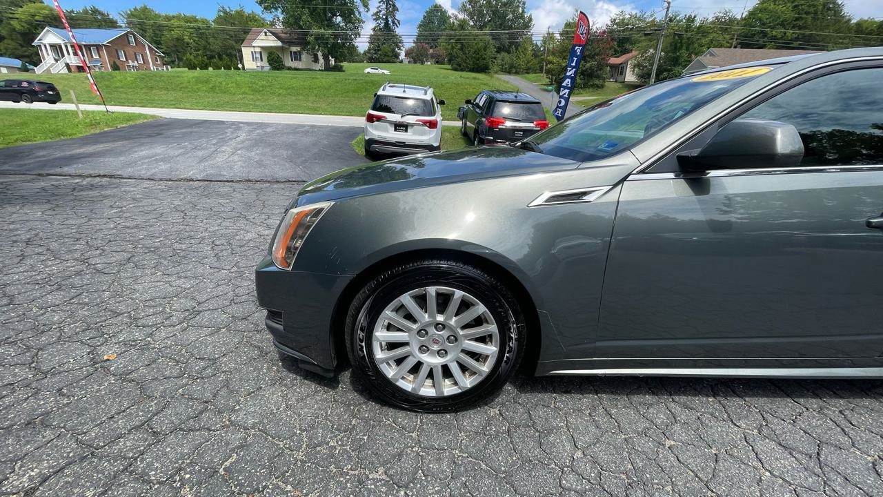 Used 2011 Cadillac CTS Luxury AWD/4WD image 2