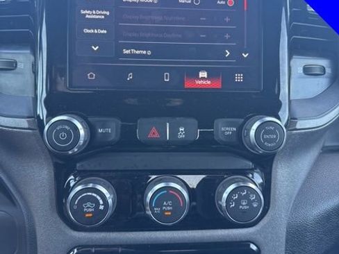 Used 2025 RAM 2500 Tradesman w/ Chrome Appearance Group image 25