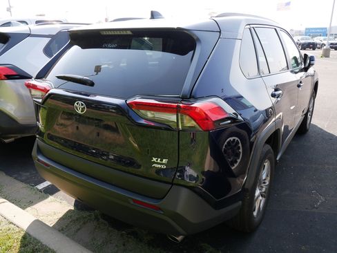 Used 2025 Toyota RAV4 XLE AWD/4WD image 5