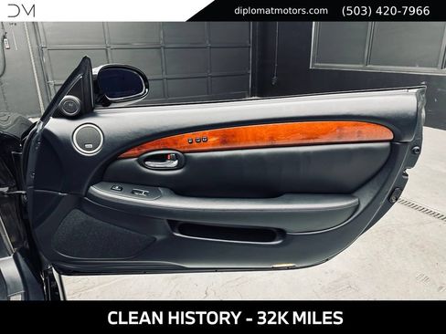 Used 2002 Lexus SC 430 Convertible RWD image 22