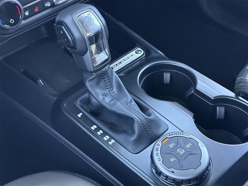 New 2025 Ford Bronco Outer Banks image 18