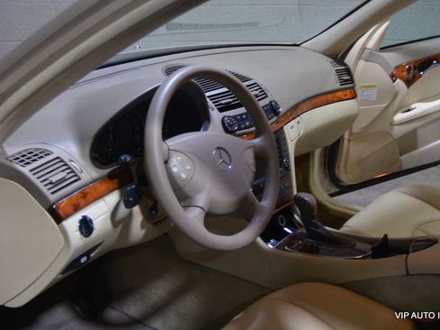 Used 2004 Mercedes-Benz E 320 Sedan image 17