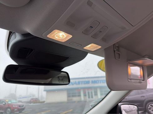 Used 2021 Ford Escape Titanium image 23