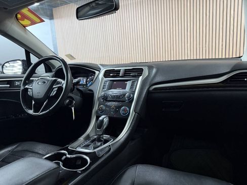 Used 2015 Ford Fusion SE w/ Equipment Group 202A FWD image 5