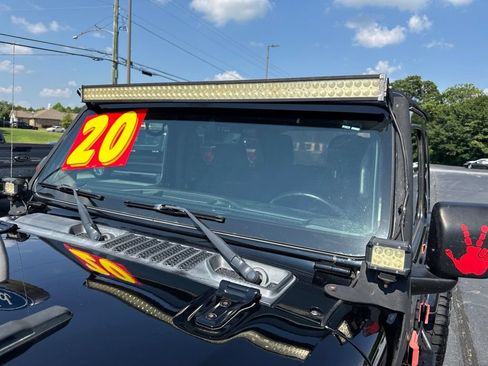 Used 2020 Jeep Wrangler Unlimited Rubicon AWD/4WD image 37
