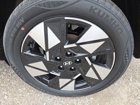 New 2025 Hyundai Kona SEL image 29