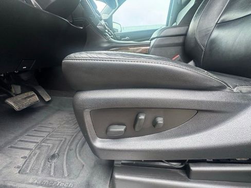 Used 2018 Chevrolet Tahoe LT image 17