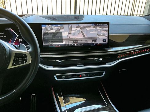 Used 2024 BMW X5 sDrive40i w/ M Sport Package image 6