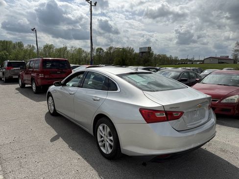 Used 2018 Chevrolet Malibu LT image 8