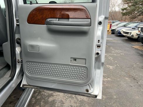 Used 2004 Ford F350 Lariat image 15