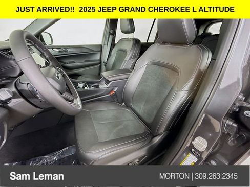 New 2025 Jeep Grand Cherokee L Altitude image 20