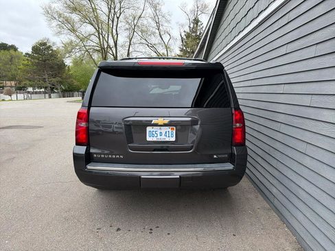 Used 2017 Chevrolet Suburban Premier AWD/4WD image 9