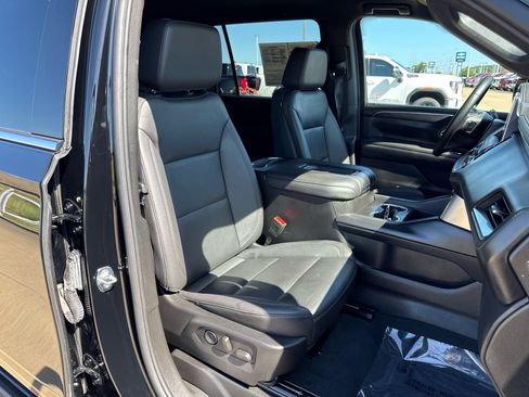Used 2024 Chevrolet Suburban LT AWD/4WD image 25