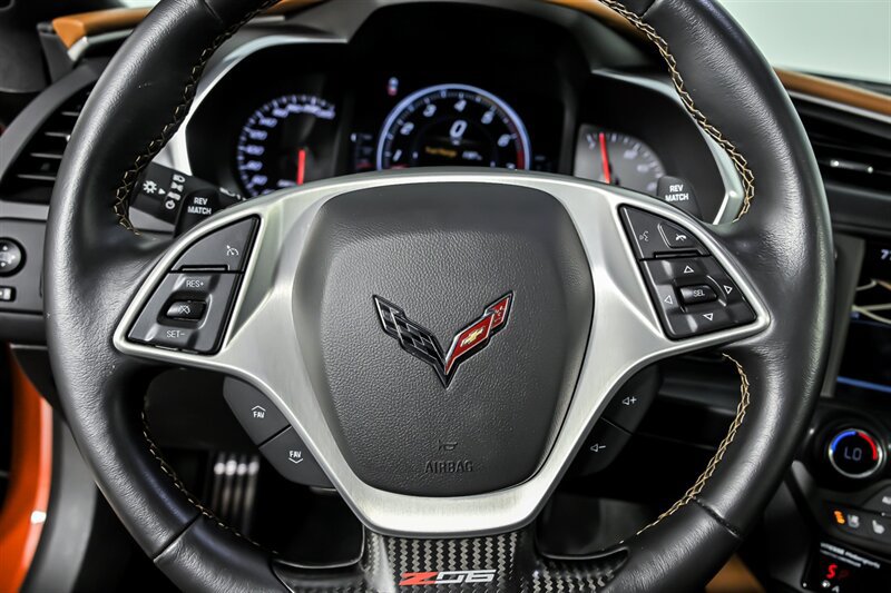 Used 2015 Chevrolet Corvette Z06 w/ 3LZ Preferred Equipment Group RWD image 22