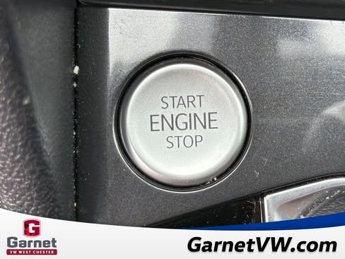 Used 2023 Volkswagen Tiguan SE w/ Panoramic Sunroof Package image 36