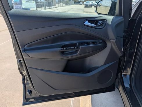 Used 2018 Ford Escape Titanium AWD/4WD image 17