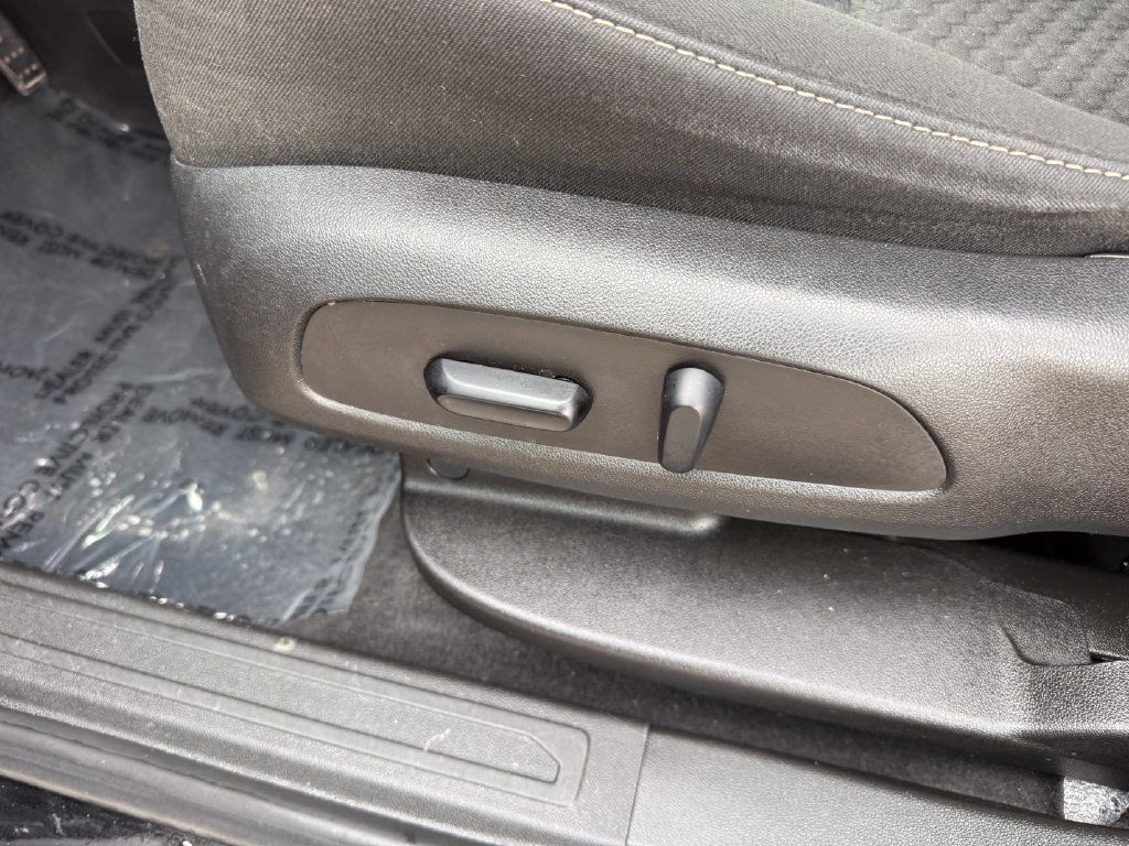 Used 2018 GMC Acadia SLE FWD image 15