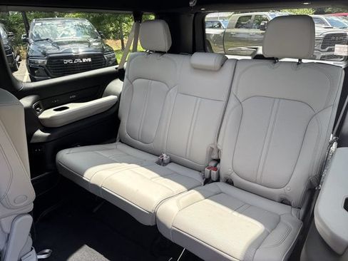 New 2026 Jeep Grand Wagoneer L Limited AWD/4WD image 20