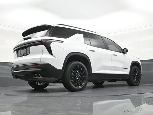 Used 2025 Chevrolet Traverse LT w/ Midnight/Sport Edition FWD image 28