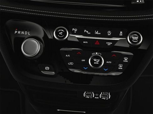 New 2025 Chrysler Pacifica Select image 24