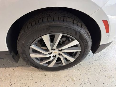 Used 2024 Chevrolet Equinox Premier AWD/4WD image 12