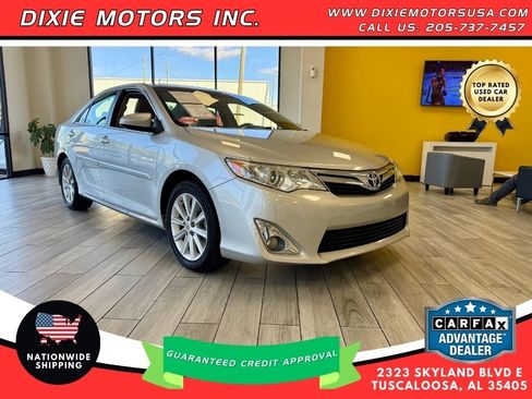 Used 2013 Toyota Camry XLE image 1