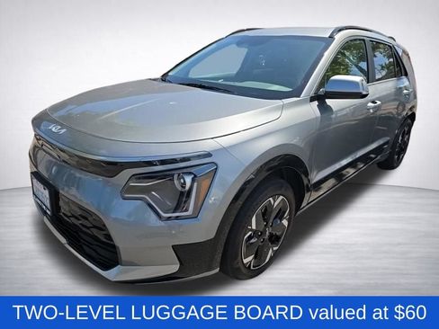 Certified 2023 Kia Niro Wind FWD image 3