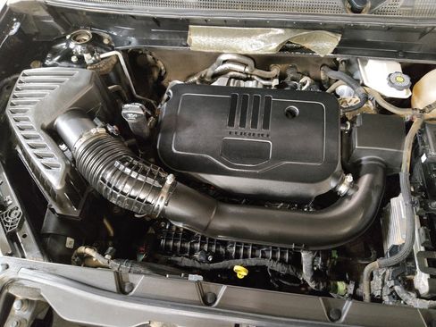 Used 2022 GMC Acadia SLE FWD image 30