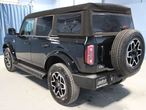 Used 2025 Ford Bronco Outer Banks image 28