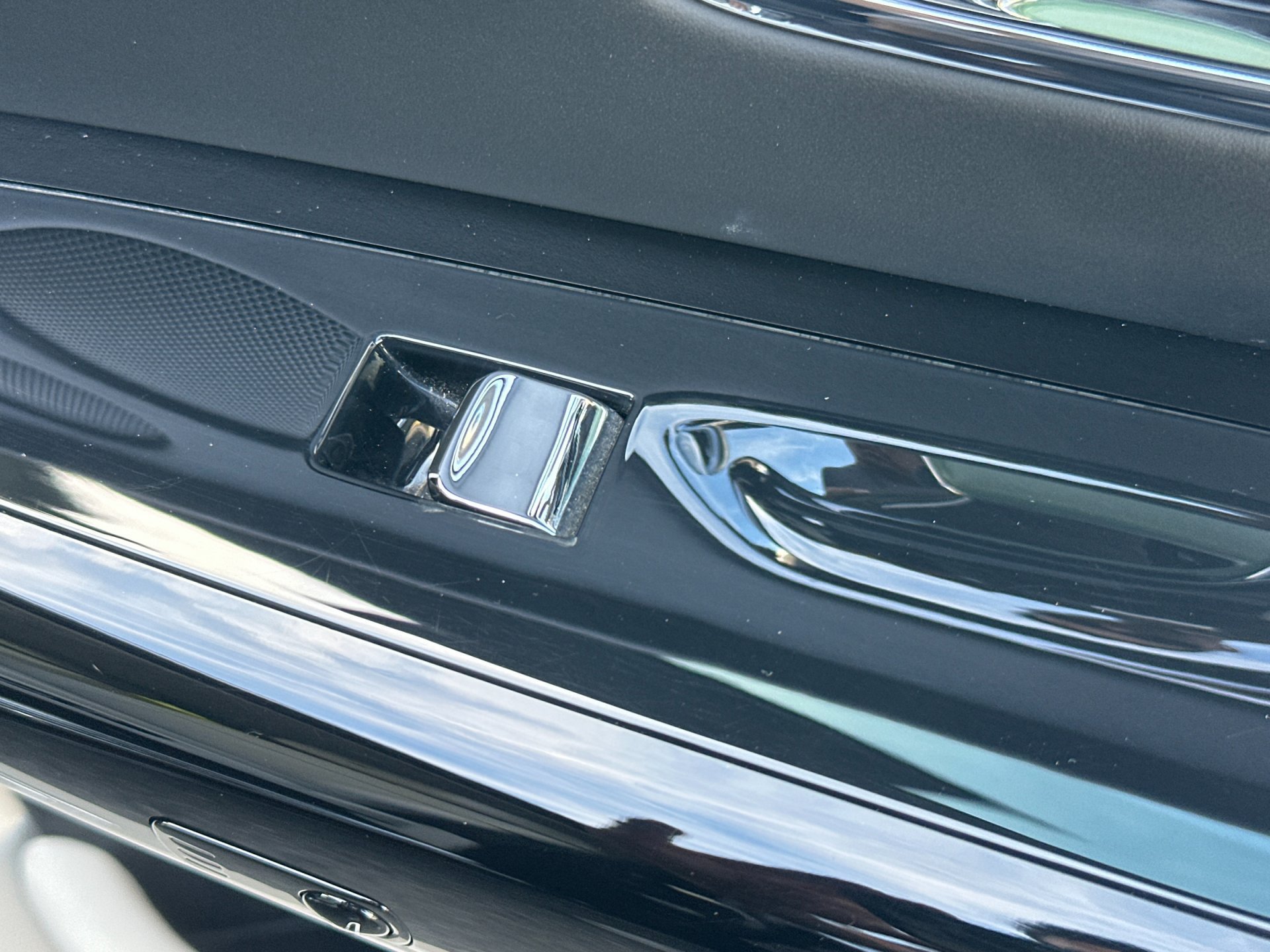 Certified 2018 Rolls-Royce Phantom Extended Wheelbase RWD image 17