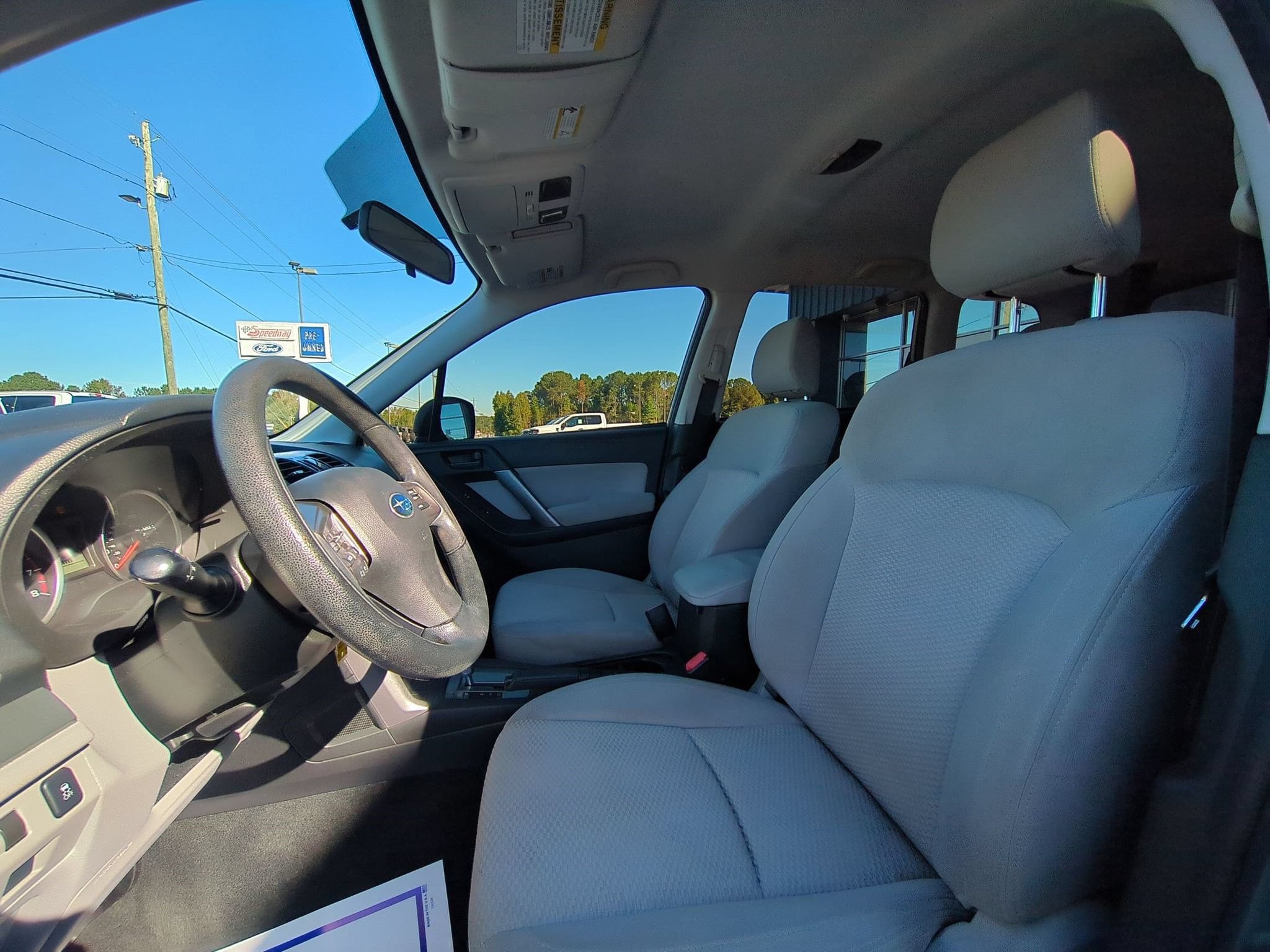 Used 2014 Subaru Forester 2.5i AWD/4WD image 22