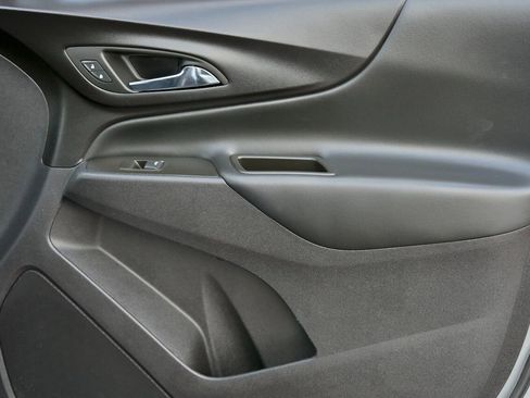 Used 2024 Chevrolet Equinox LT image 14