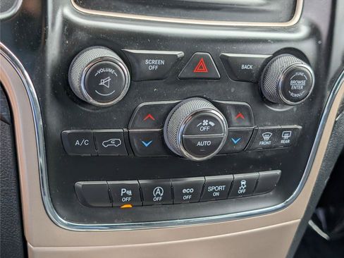Used 2016 Jeep Grand Cherokee Laredo w/ Quick Order Package 23E AWD/4WD image 25