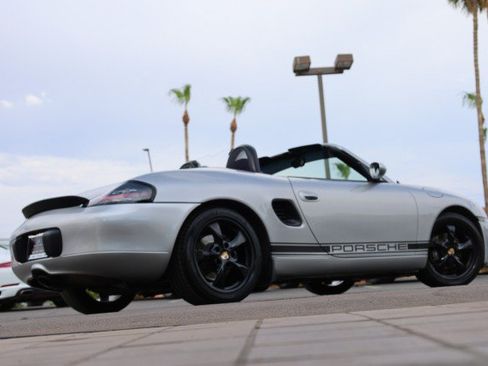 Used 2002 Porsche Boxster RWD image 18