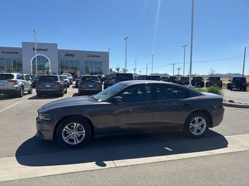 Used 2022 Dodge Charger SXT image 5
