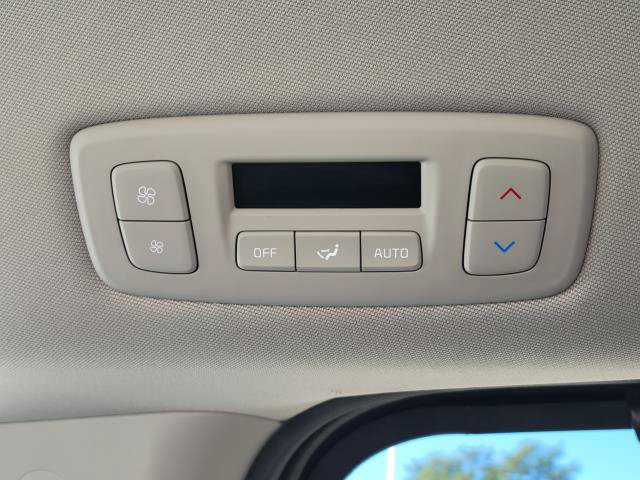 Used 2022 Kia Carnival LX FWD image 17