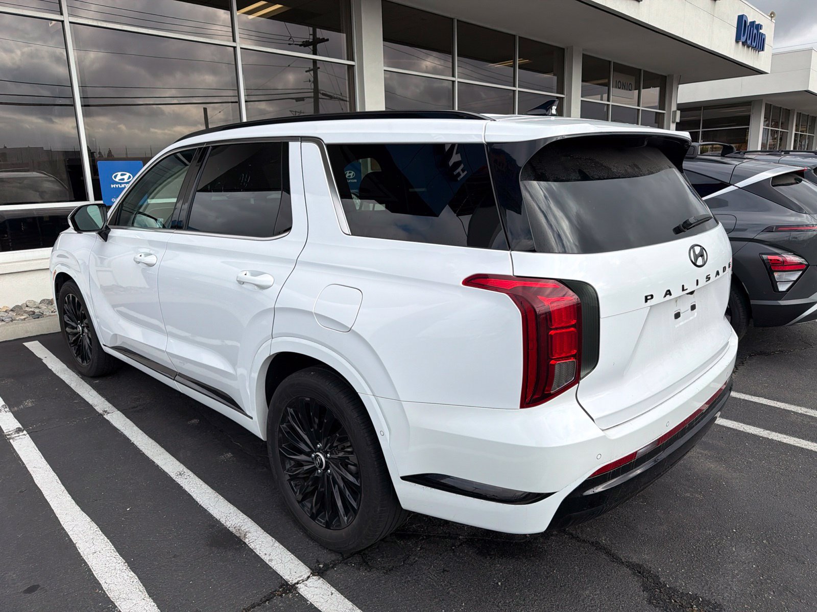 Used 2024 Hyundai Palisade Calligraphy AWD/4WD image 4