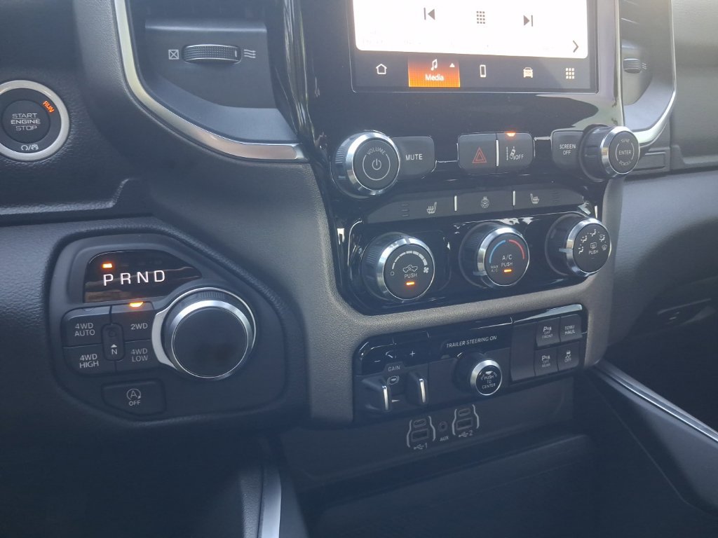 Used 2025 RAM 1500 Big Horn AWD/4WD image 29
