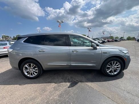 Used 2024 Buick Enclave Avenir w/ Avenir Technology Package AWD/4WD image 4