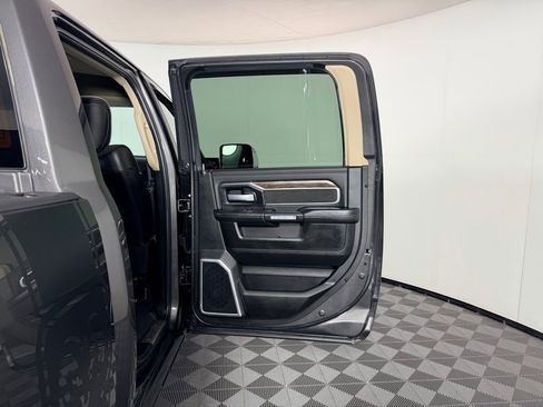 Used 2019 RAM 2500 Laramie image 27