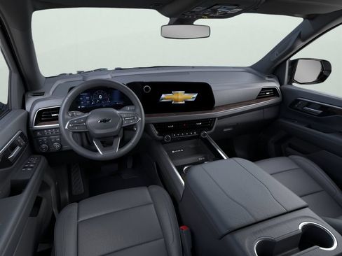 New 2026 Chevrolet Suburban Z71 w/ Comfort Package AWD/4WD image 15