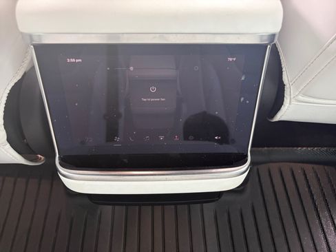 Used 2022 Tesla Model X AWD/4WD image 30