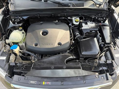 Used 2019 Volvo XC40 T5 Inscription AWD/4WD image 12