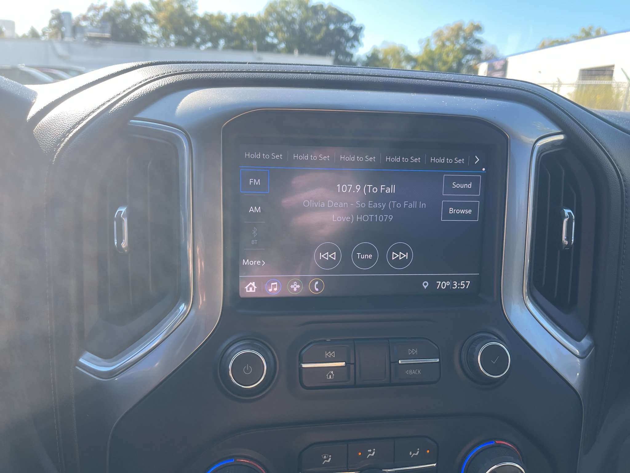 Used 2019 Chevrolet Silverado 1500 RST w/ All-Star Edition AWD/4WD image 14